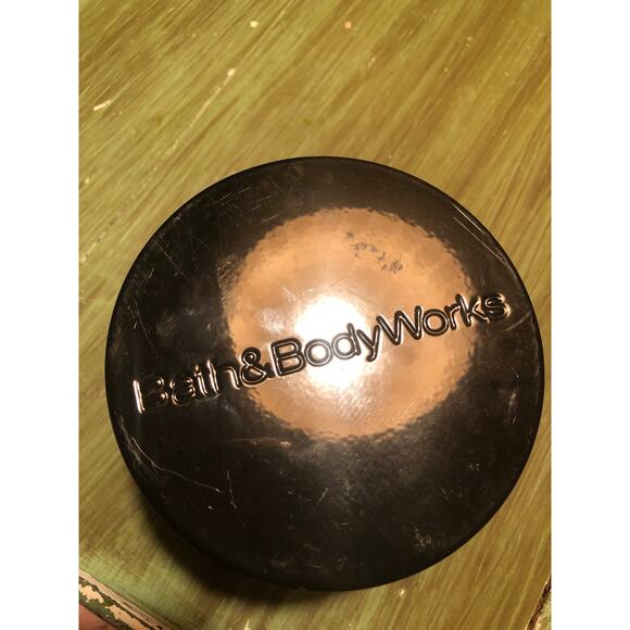 Bath & Body Works NEW 3-Wick Scented Candle with Essential Oils 14.5oz - Picture 2 of 4